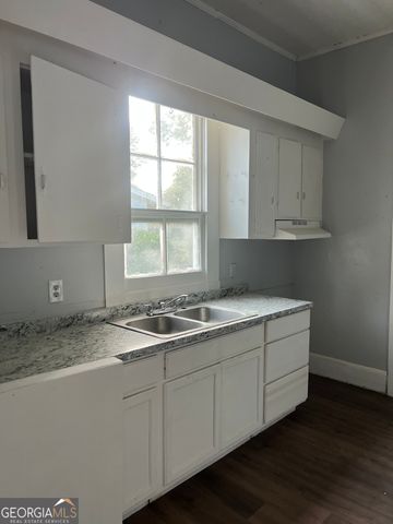 92 Woodlawn Avenue, Winder, GA 30680