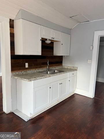 92 Woodlawn Avenue, Winder, GA 30680