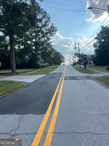 92 Woodlawn Avenue, Winder, GA 30680