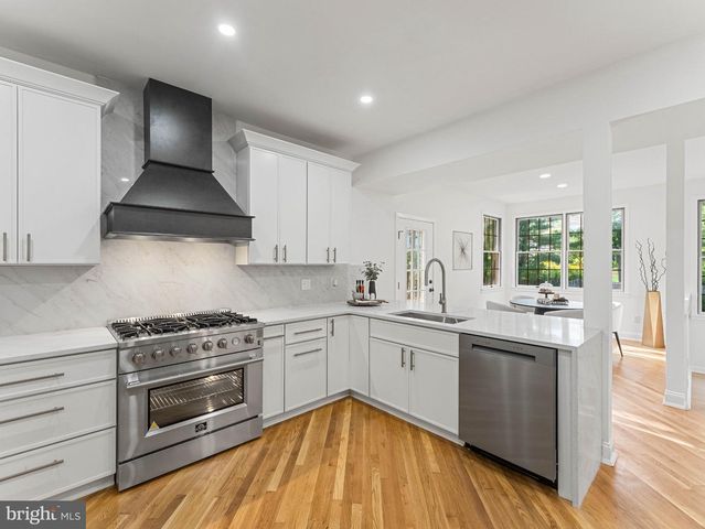 115 FORREST HILLS DR, Voorhees, NJ 08043