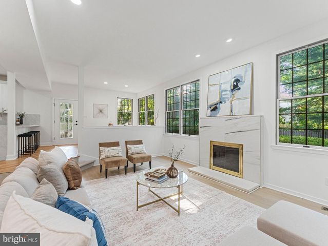 115 FORREST HILLS DR, Voorhees, NJ 08043
