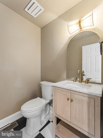 115 FORREST HILLS DR, Voorhees, NJ 08043