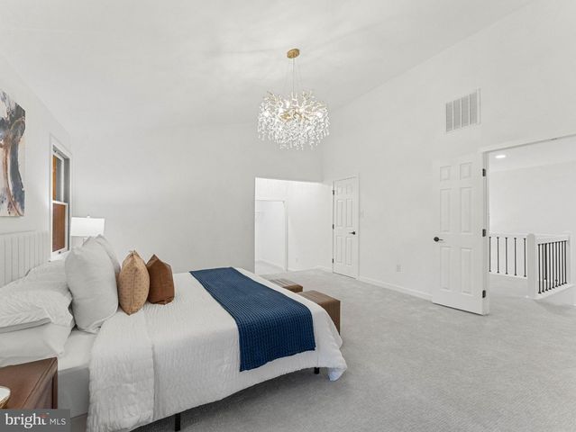 115 FORREST HILLS DR, Voorhees, NJ 08043