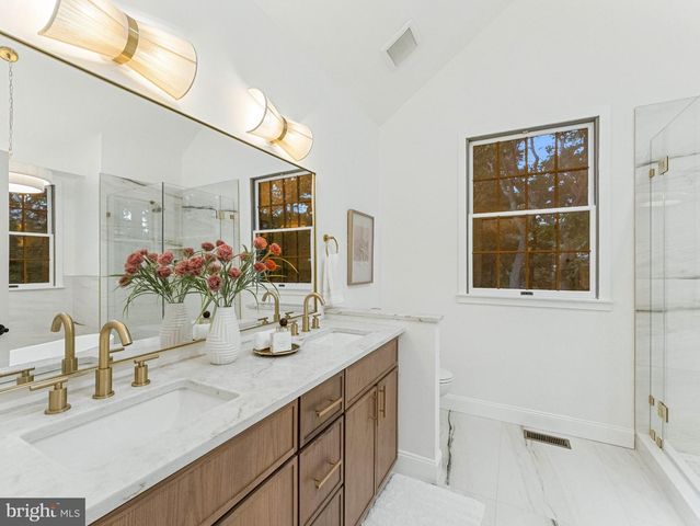 115 FORREST HILLS DR, Voorhees, NJ 08043