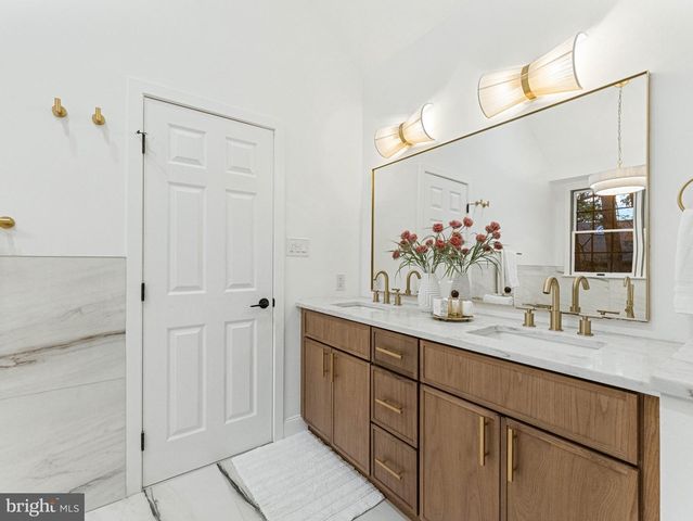 115 FORREST HILLS DR, Voorhees, NJ 08043