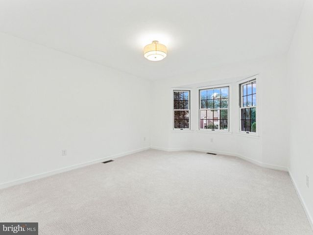 115 FORREST HILLS DR, Voorhees, NJ 08043