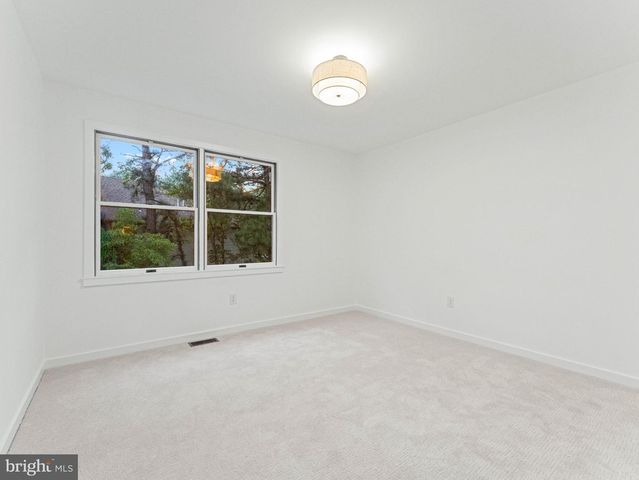 115 FORREST HILLS DR, Voorhees, NJ 08043