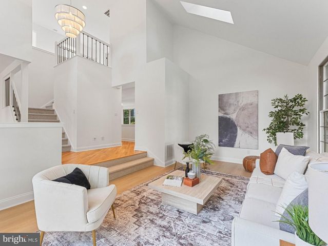 115 FORREST HILLS DR, Voorhees, NJ 08043