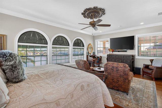 7974 9TH AVENUE S, St Petersburg, FL 33707