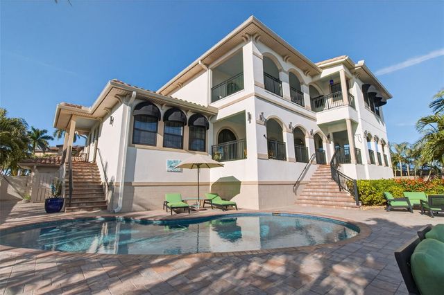 7974 9TH AVENUE S, St Petersburg, FL 33707