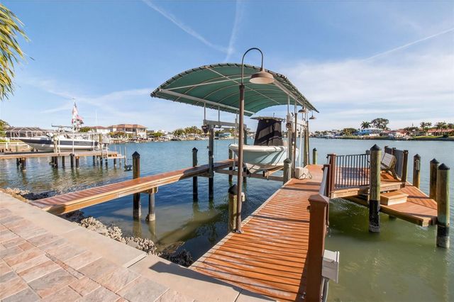 7974 9TH AVENUE S, St Petersburg, FL 33707