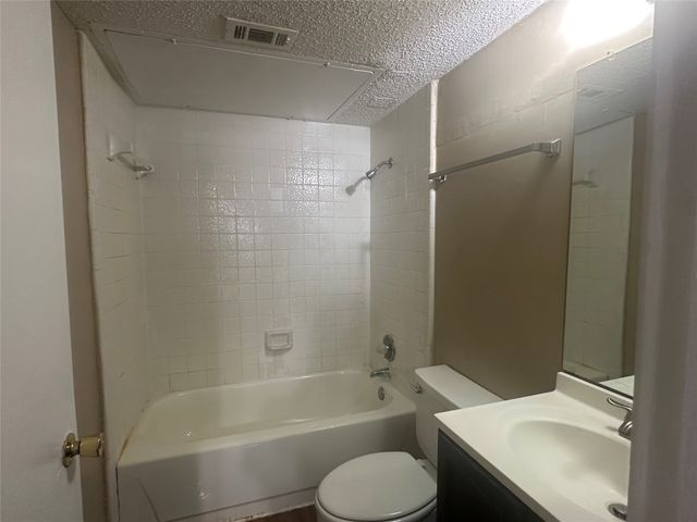9823 Walnut Street 212, Dallas, TX 75243