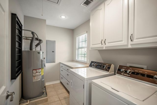 415 Pine Brook Drive, Livingston, TX 77351