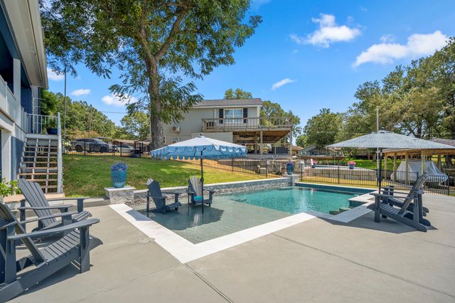 415 Pine Brook Drive, Livingston, TX 77351