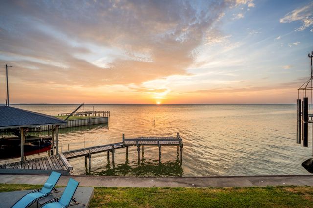 415 Pine Brook Drive, Livingston, TX 77351