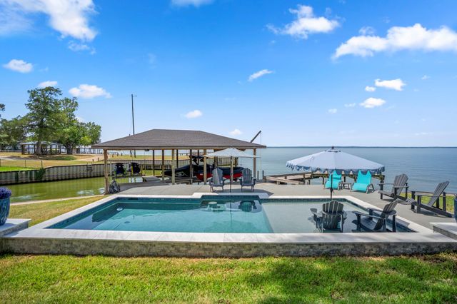 415 Pine Brook Drive, Livingston, TX 77351