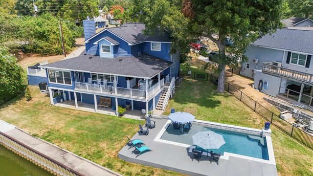 415 Pine Brook Drive, Livingston, TX 77351