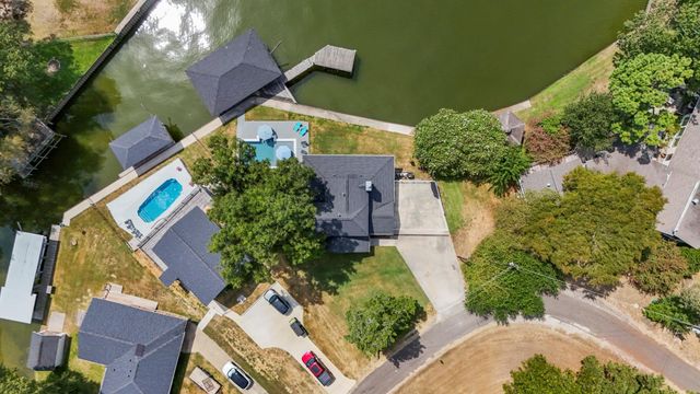 415 Pine Brook Drive, Livingston, TX 77351