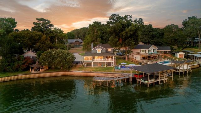 415 Pine Brook Drive, Livingston, TX 77351