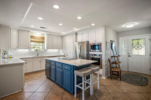 415 Pine Brook Drive, Livingston, TX 77351