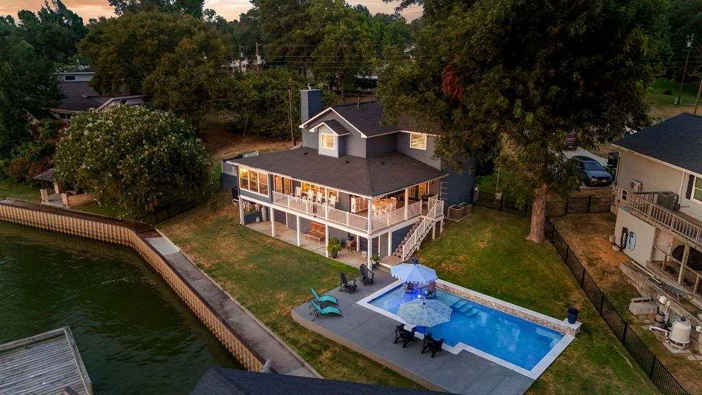 415 Pine Brook Drive, Livingston, TX 77351