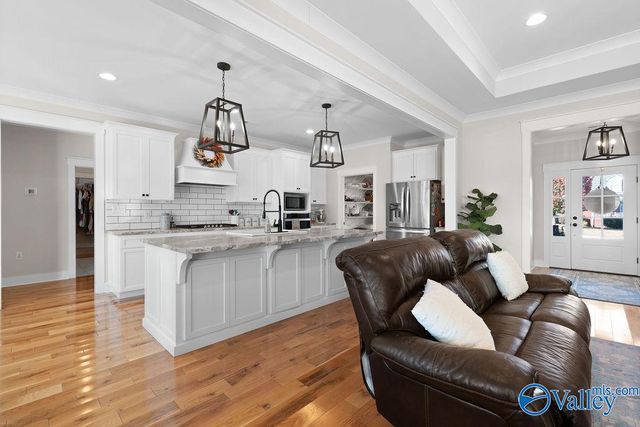 550 Plantation Point, Scottsboro, AL 35769