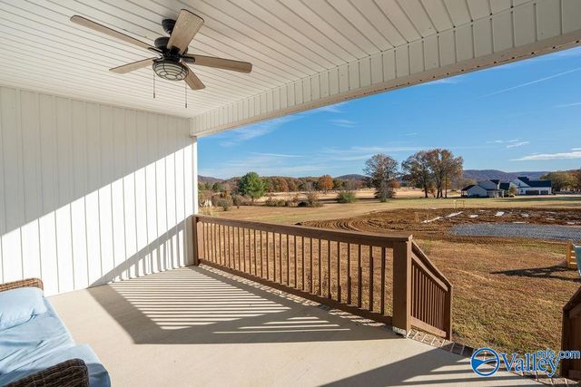 550 Plantation Point, Scottsboro, AL 35769