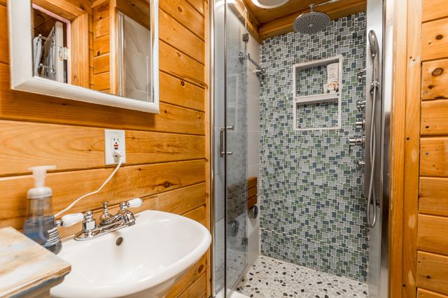 9 Bells Neck Road APT 5, West Harwich, MA 02671