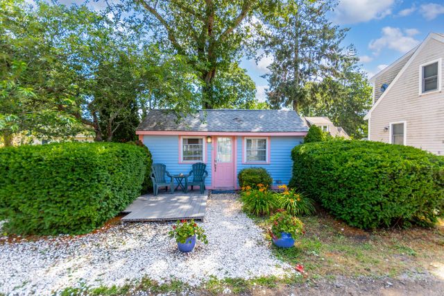 9 Bells Neck Road APT 5, West Harwich, MA 02671