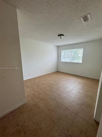 3400 N Pinewalk Drive N 924, Margate, FL 33063