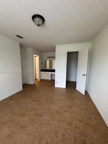 3400 N Pinewalk Drive N 924, Margate, FL 33063