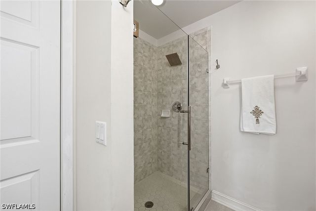 1886 Tarpon Bay DR S 204, Naples, FL 34119
