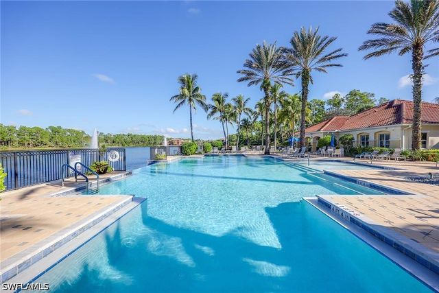 1886 Tarpon Bay DR S 204, Naples, FL 34119