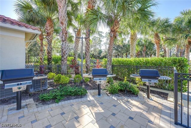 1886 Tarpon Bay DR S 204, Naples, FL 34119