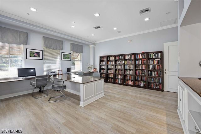 1886 Tarpon Bay DR S 204, Naples, FL 34119