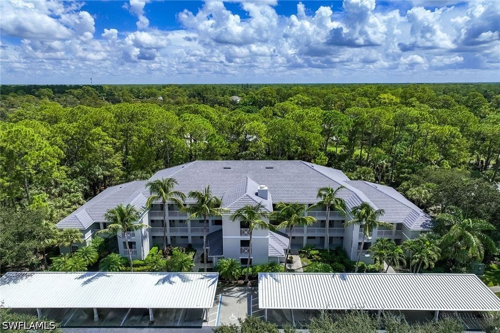1886 Tarpon Bay DR S 204, Naples, FL 34119