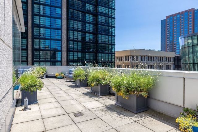 3 Avery St 906, Boston, MA 02111