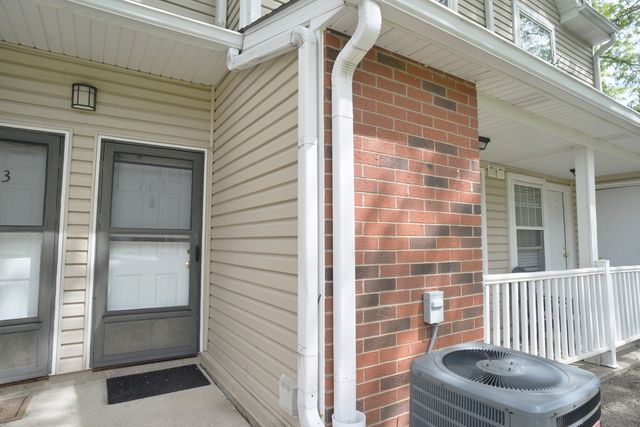 1263 Wyndham Lane 102, Palatine, IL 60074