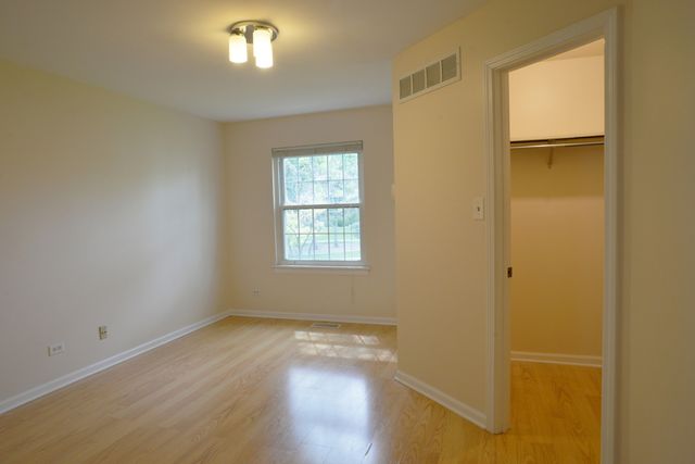 1263 Wyndham Lane 102, Palatine, IL 60074