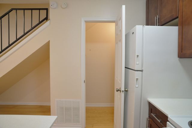 1263 Wyndham Lane 102, Palatine, IL 60074