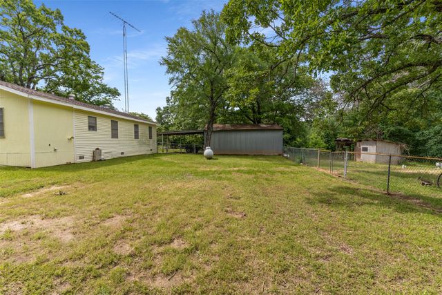 6111 County Road 2610, Bonham, TX 75418