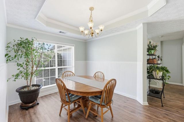 5551 Chestnut Creek Lane, Flowery Branch, GA 30542