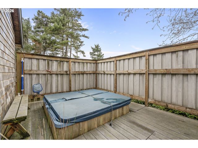 7850 PINE BEACH Loop, Rockaway Beach, OR 97136