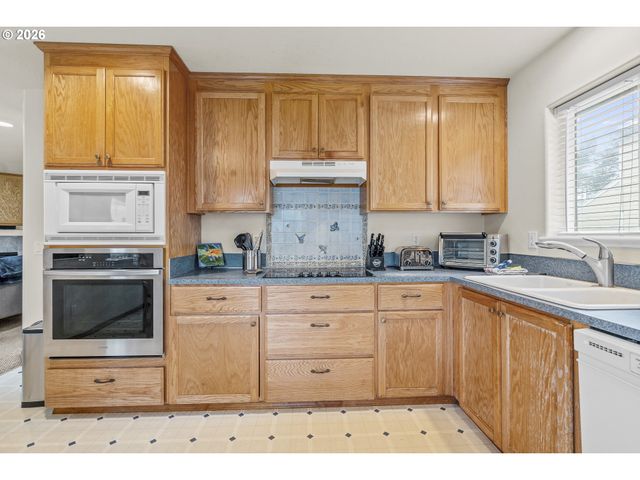 7850 PINE BEACH Loop, Rockaway Beach, OR 97136