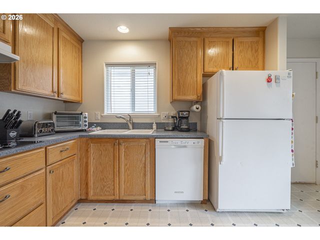 7850 PINE BEACH Loop, Rockaway Beach, OR 97136