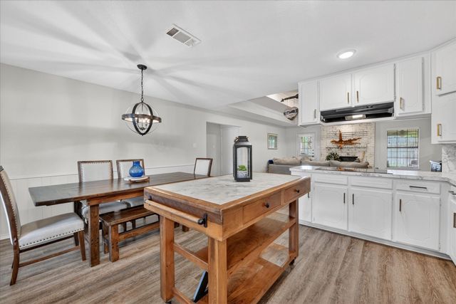 300 Cindy Court, Keller, TX 76248