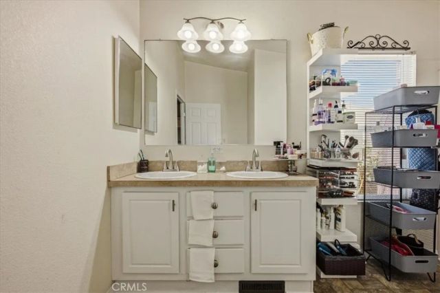 3667 Valley Blvd 202, Pomona, CA 91768