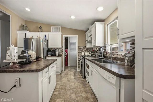 3667 Valley Blvd 202, Pomona, CA 91768