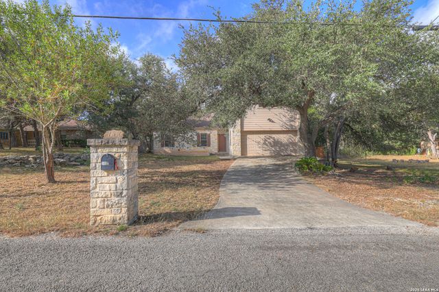1060 Somerset, Canyon Lake, TX 78133