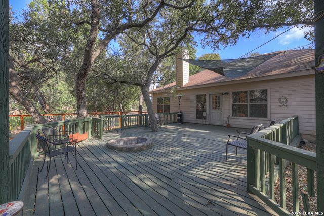 1060 Somerset, Canyon Lake, TX 78133